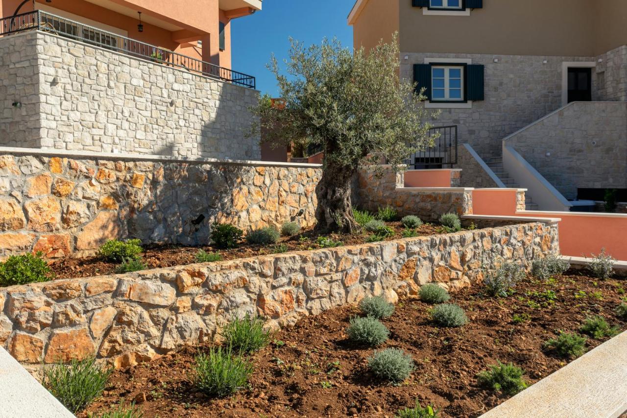 Lovro Luxury Apartment With Jacuzzi And Terrace Sea View Sali Exterior photo